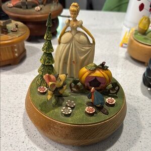 Whimsical Green and Yellow Fairy Tale Music Box Walt Disney 1971 Cinderella